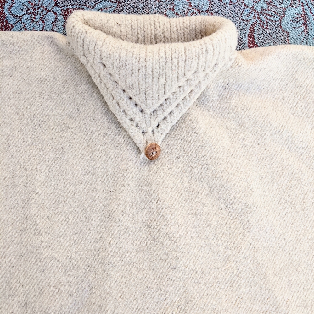 Cream Wool Pancho - Picture 3 of 8